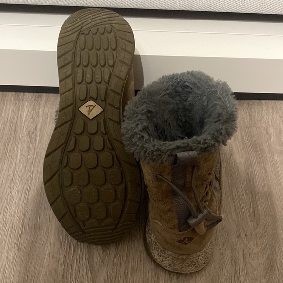 Sperry women’s winter boot size 8.5 - Picture 4 of 4